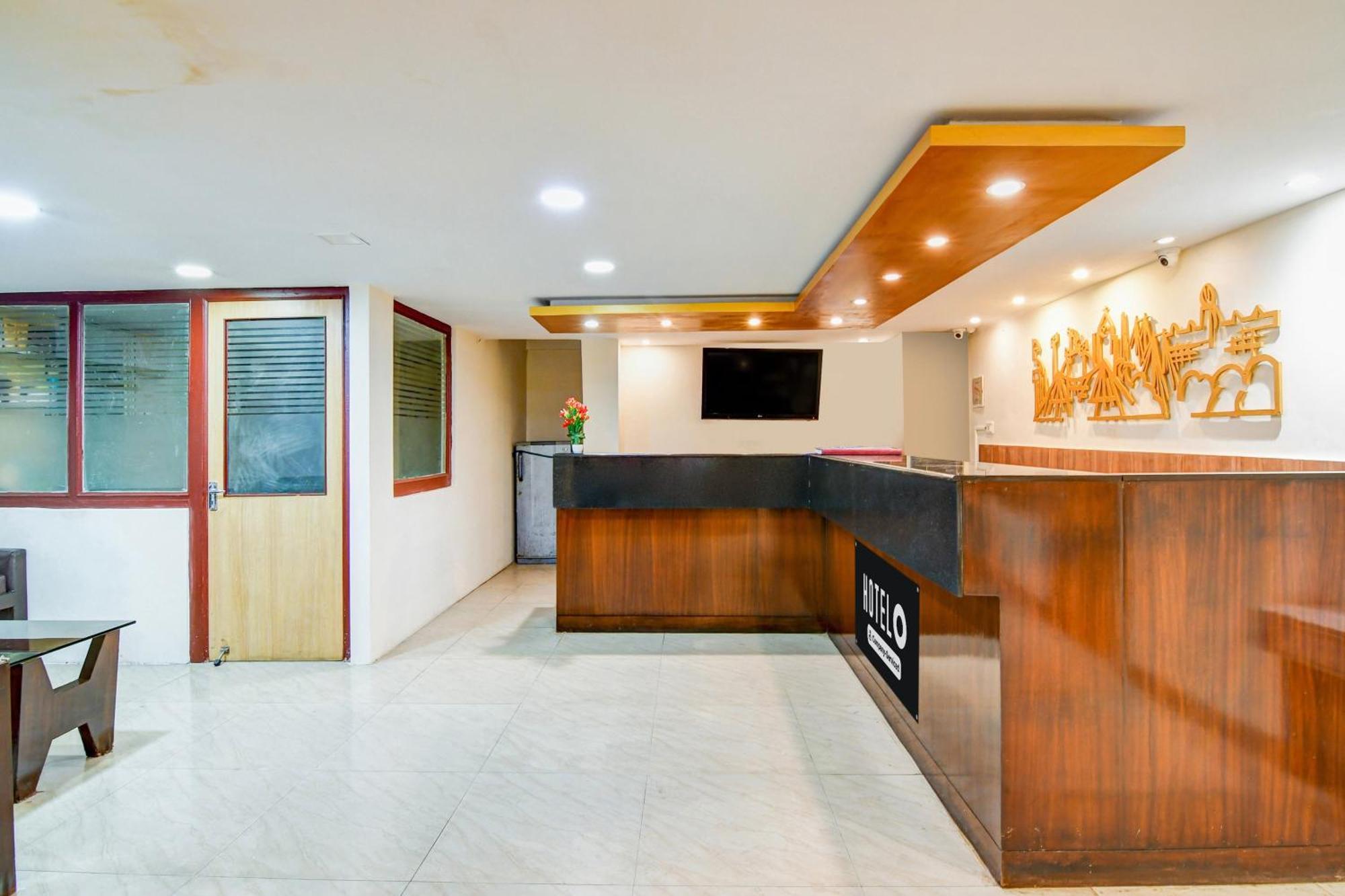 Super Hotel O Sarat Bose Road Formerly Shree Guest House Kolkata Eksteriør bilde